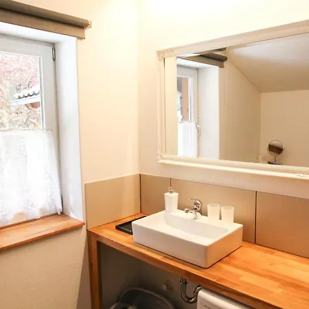 席尔瓦努斯别墅公寓 *